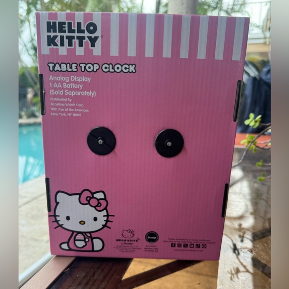 HELLO KITTY Rectangular Table Top Clock 6.5”x8” - Picture 3 of 5